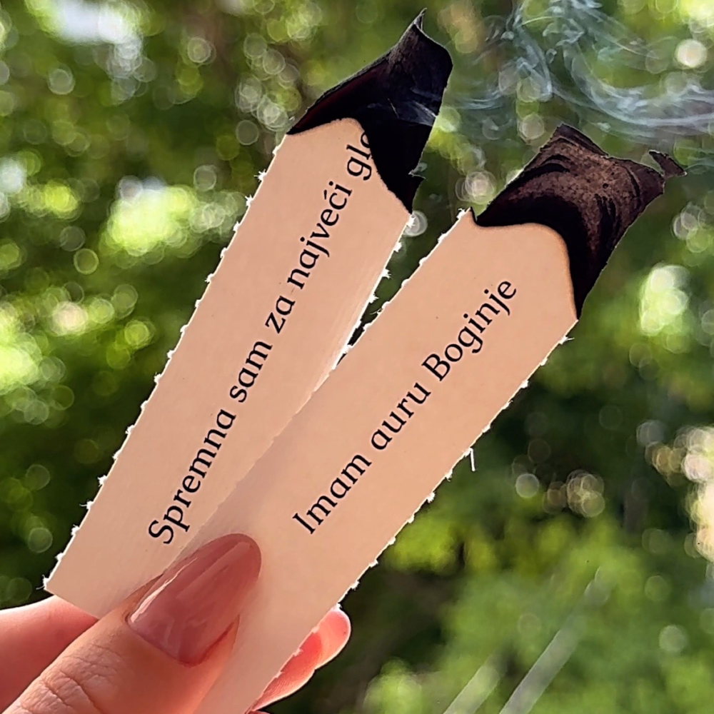 Hot Girl Čarobne Afirmacije. Manifestuj ljubav i lepotu. Pomiriši, zamisli želju i zapali. Ljubavni rituali za lepotu i samopouzdanje. Astro Bejb Shop.
